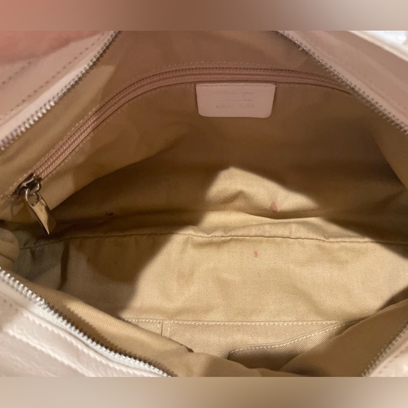 Salvatore Ferragamo Gancini Marissa Leather Zippered Cream Purse - Picture 6 of 6